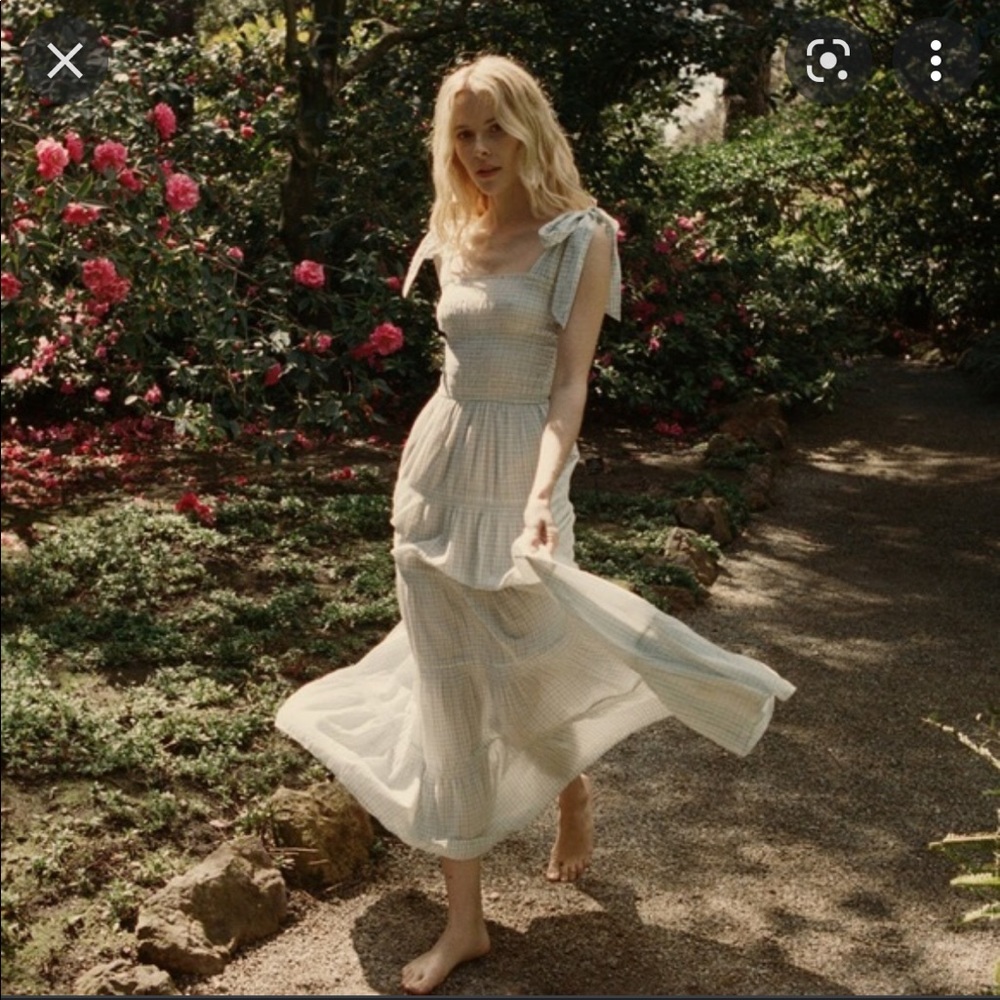 ISO doen Lowell dress in blue picnic plaid in small or medium